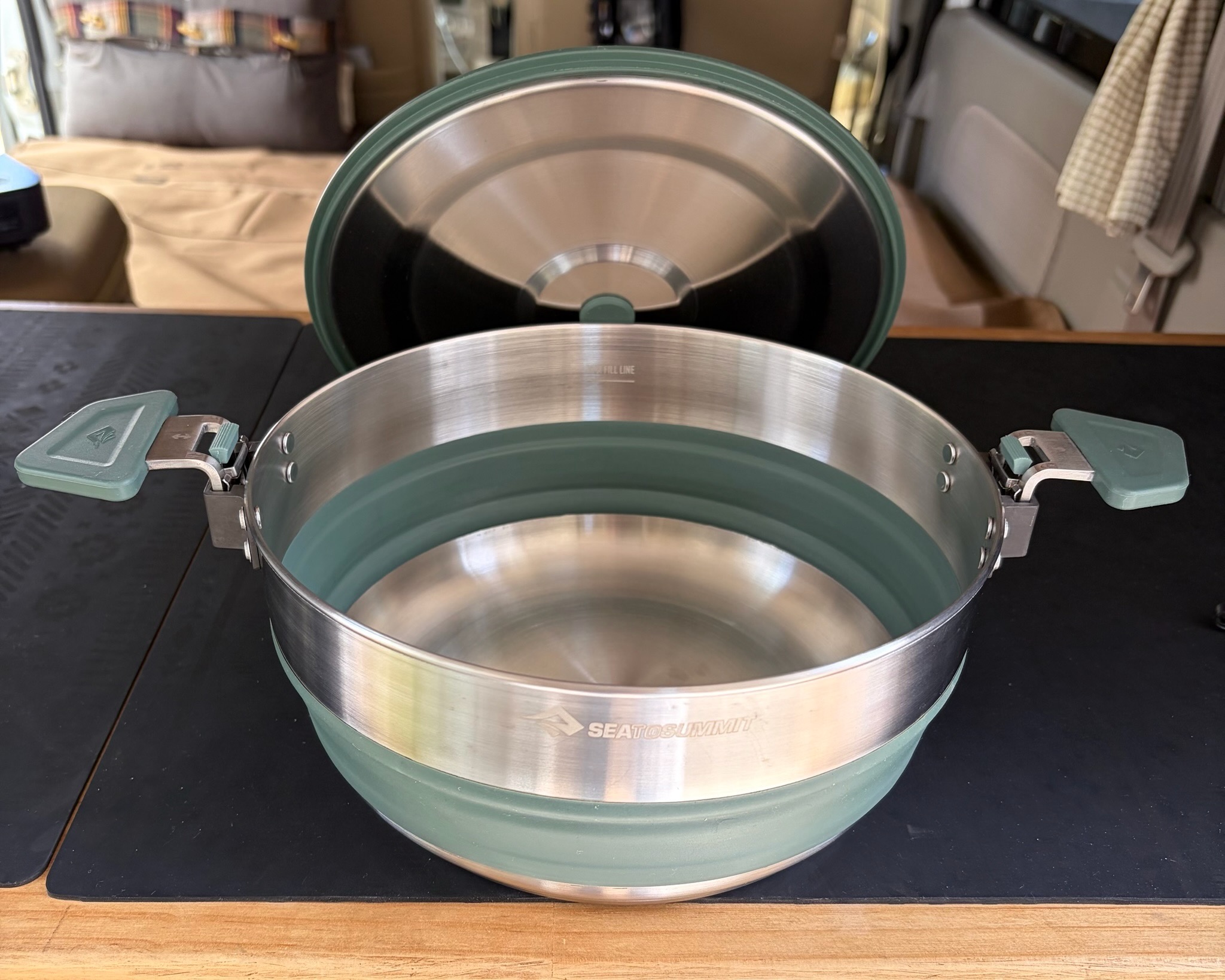 ステンレスポット フタ立て