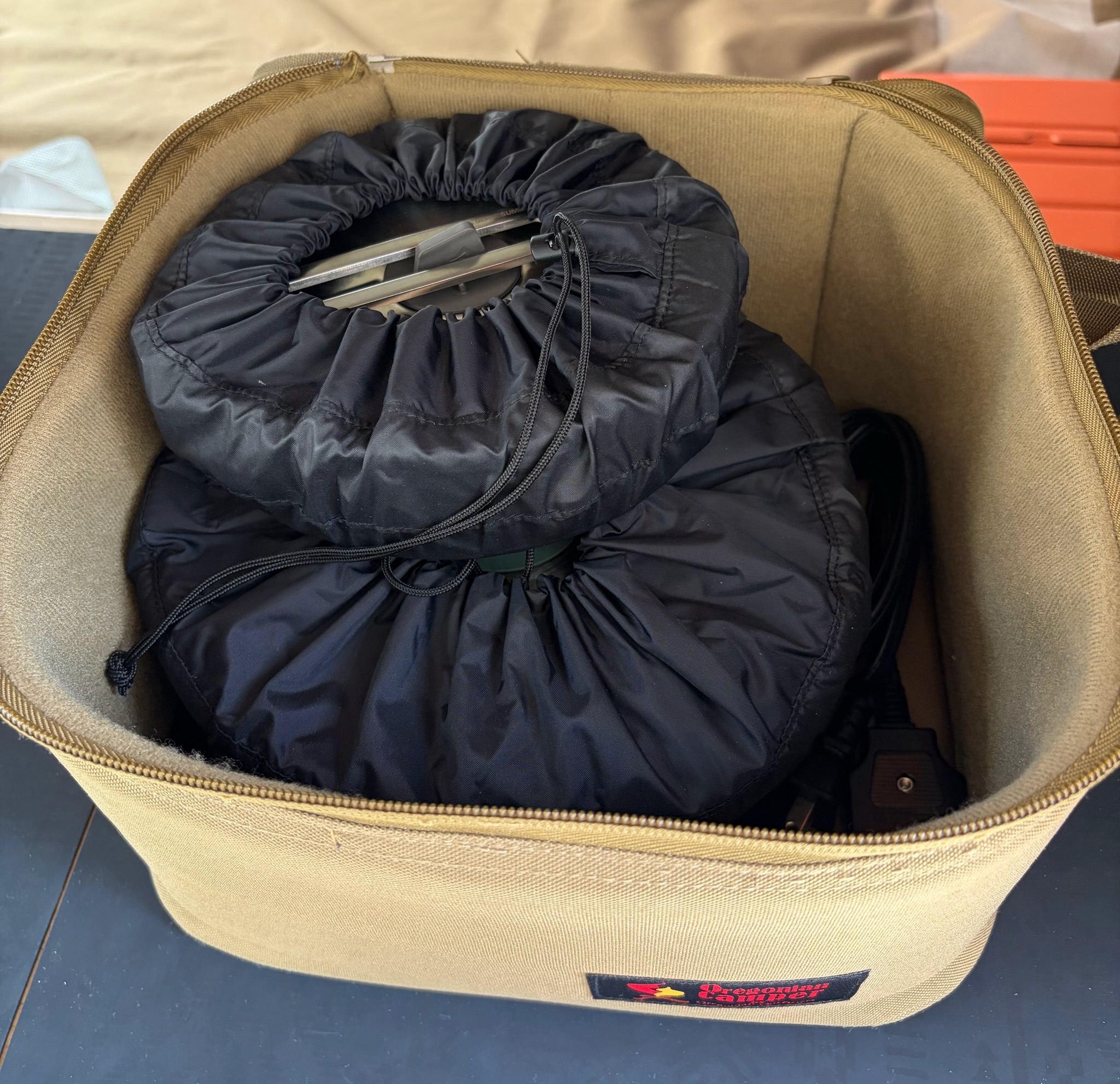 鍋とポット収納