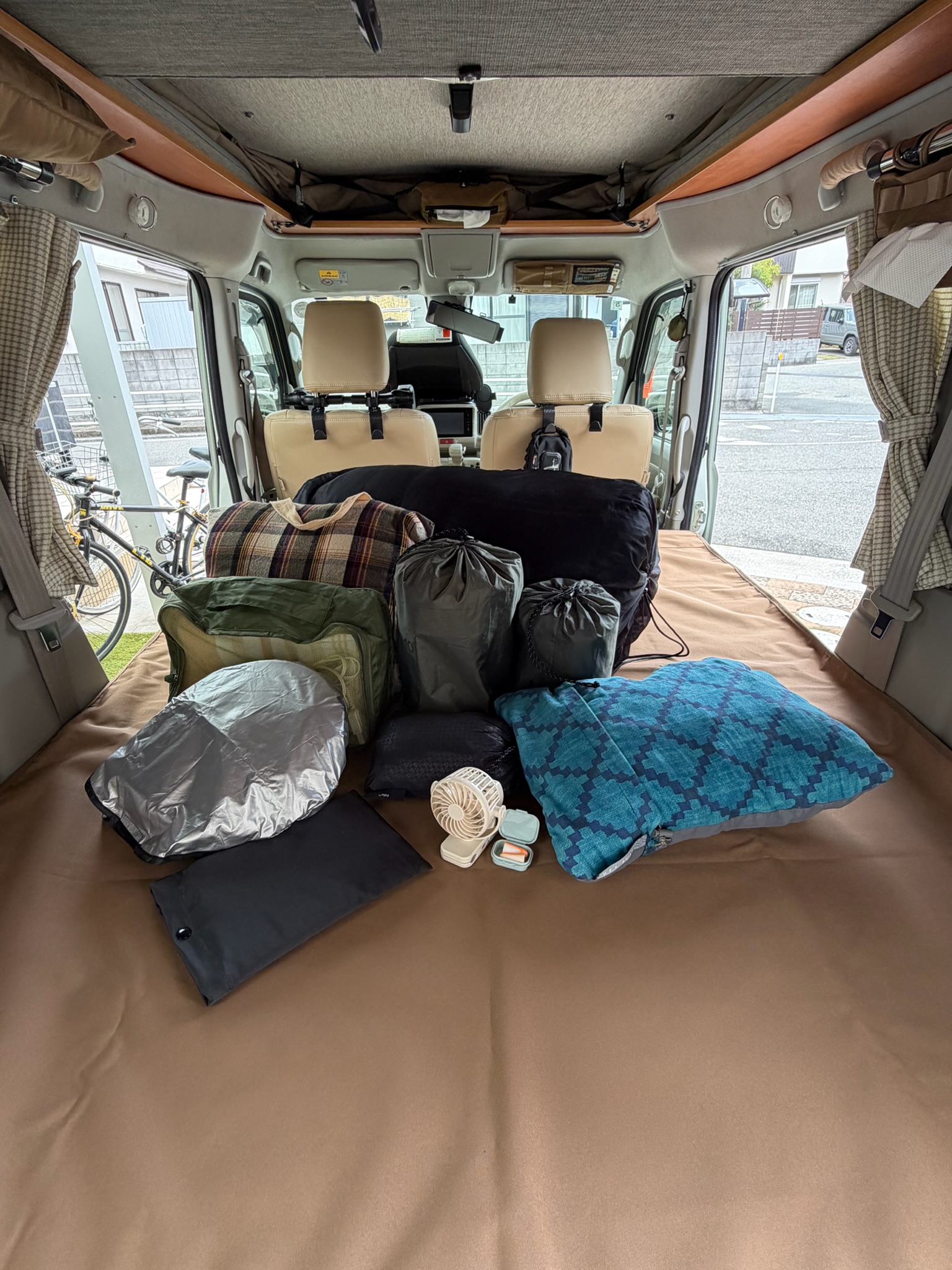 今回ご紹介する寝床アイテム11点一式