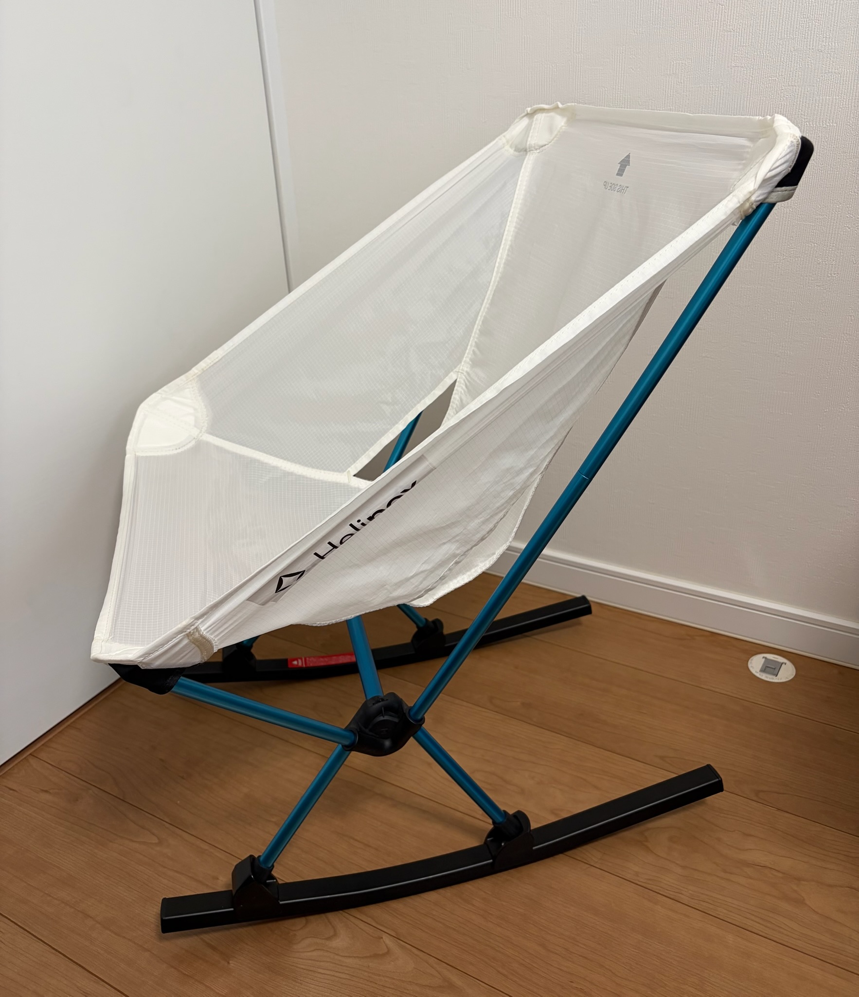 チェアゼロにロッキングフットを装着