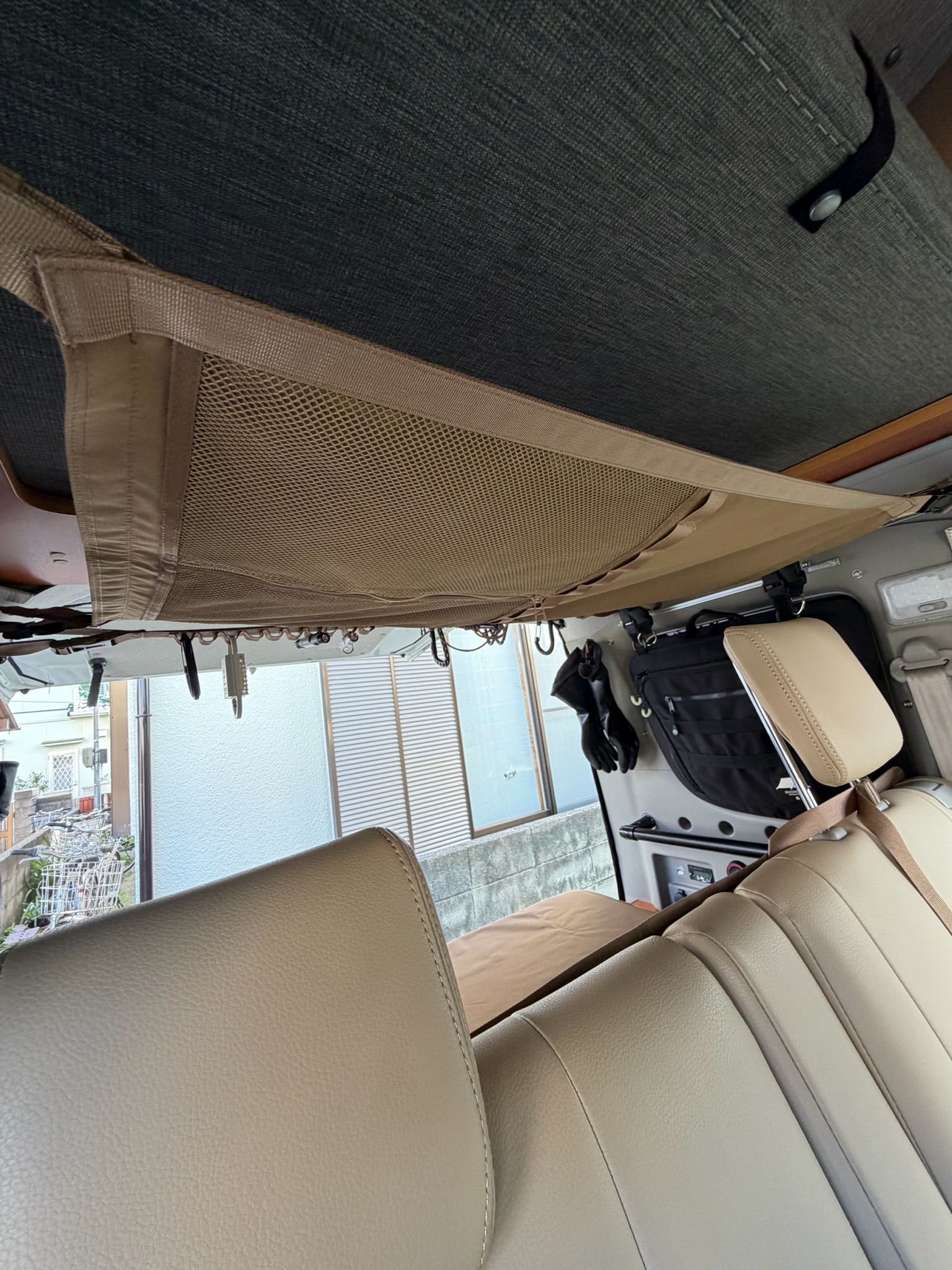 天井カーゴポケット斜め