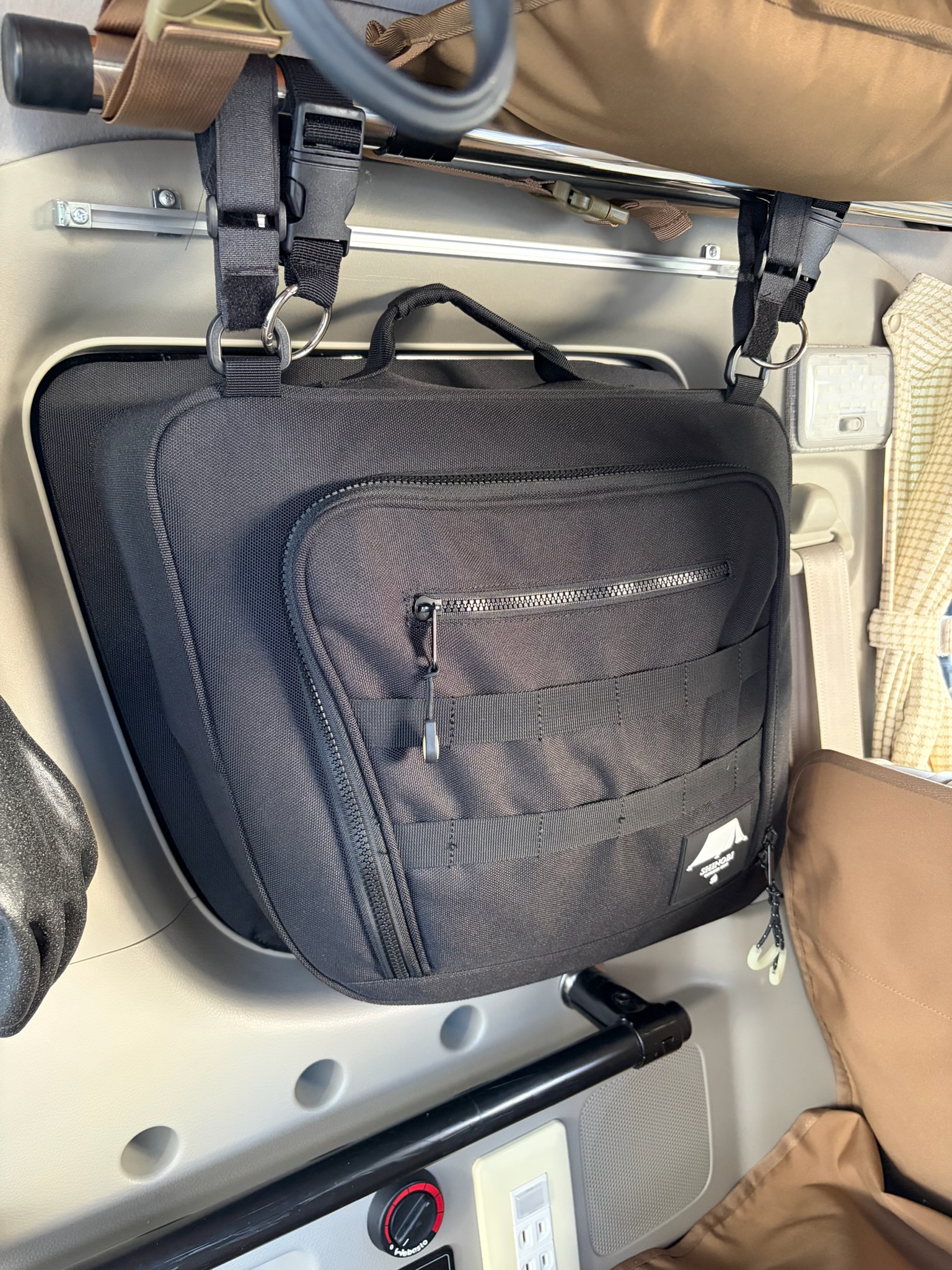 SHINOBIプラス空間 ブラインドラゲッジ