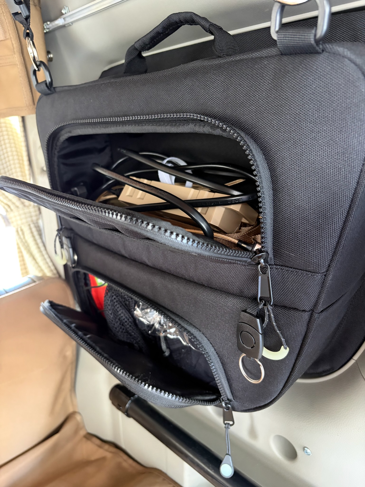 SHINOBIプラス空間 ブラインドラゲッジ