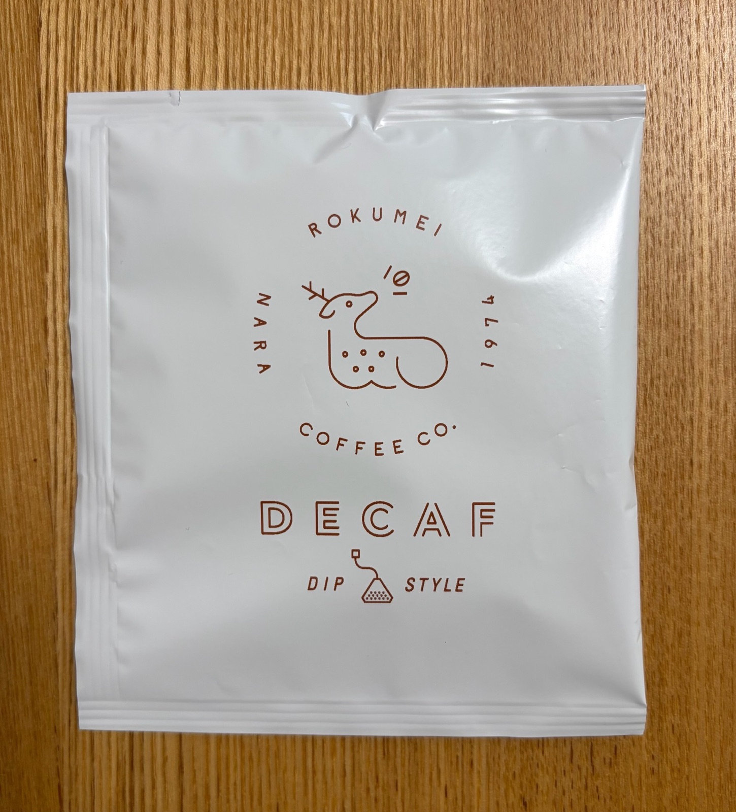 ロクメイコーヒー カフェインレス（DECAF）の個包装パッケージ