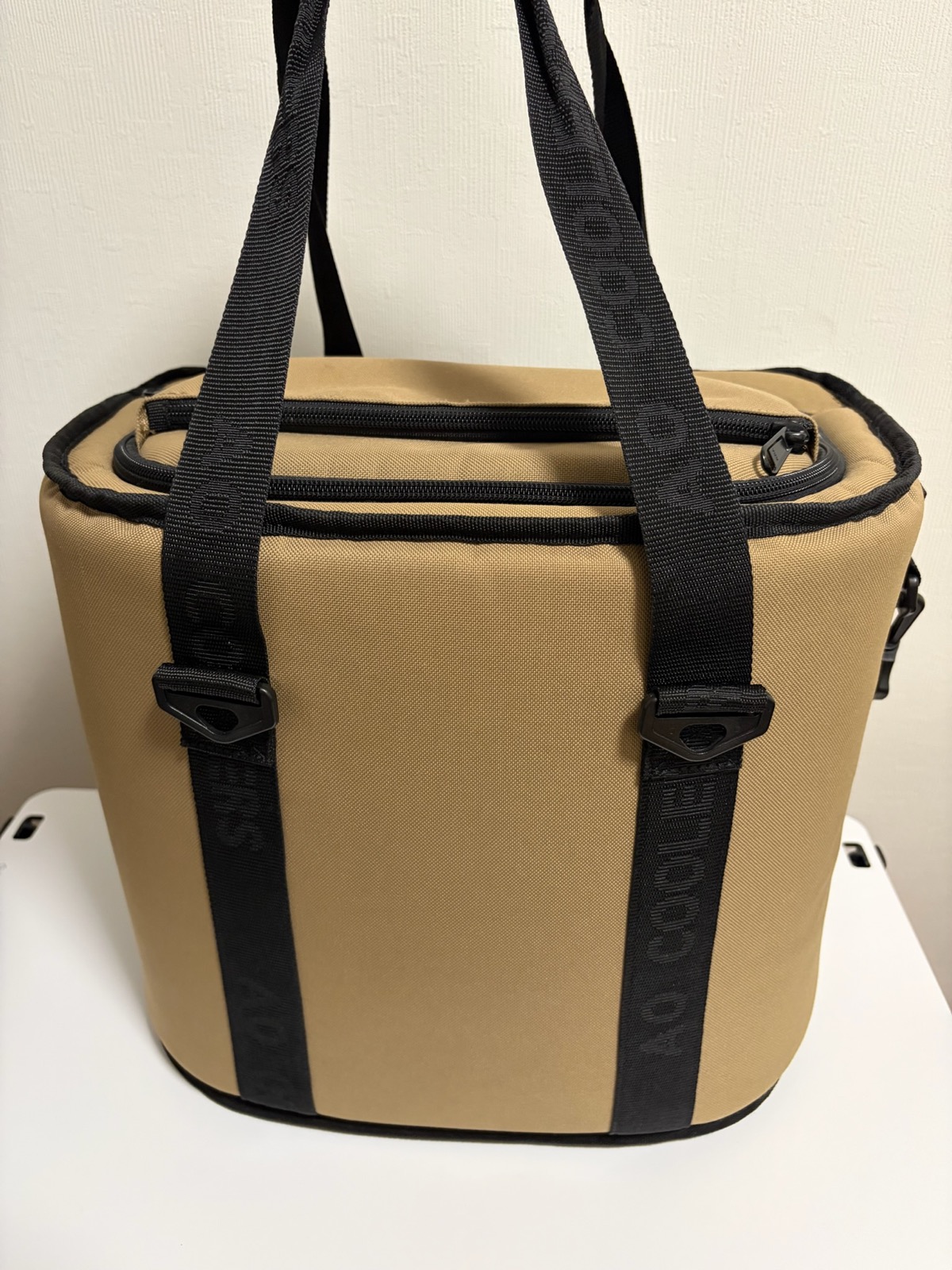 AO Coolers トランククーラー18L 正面
