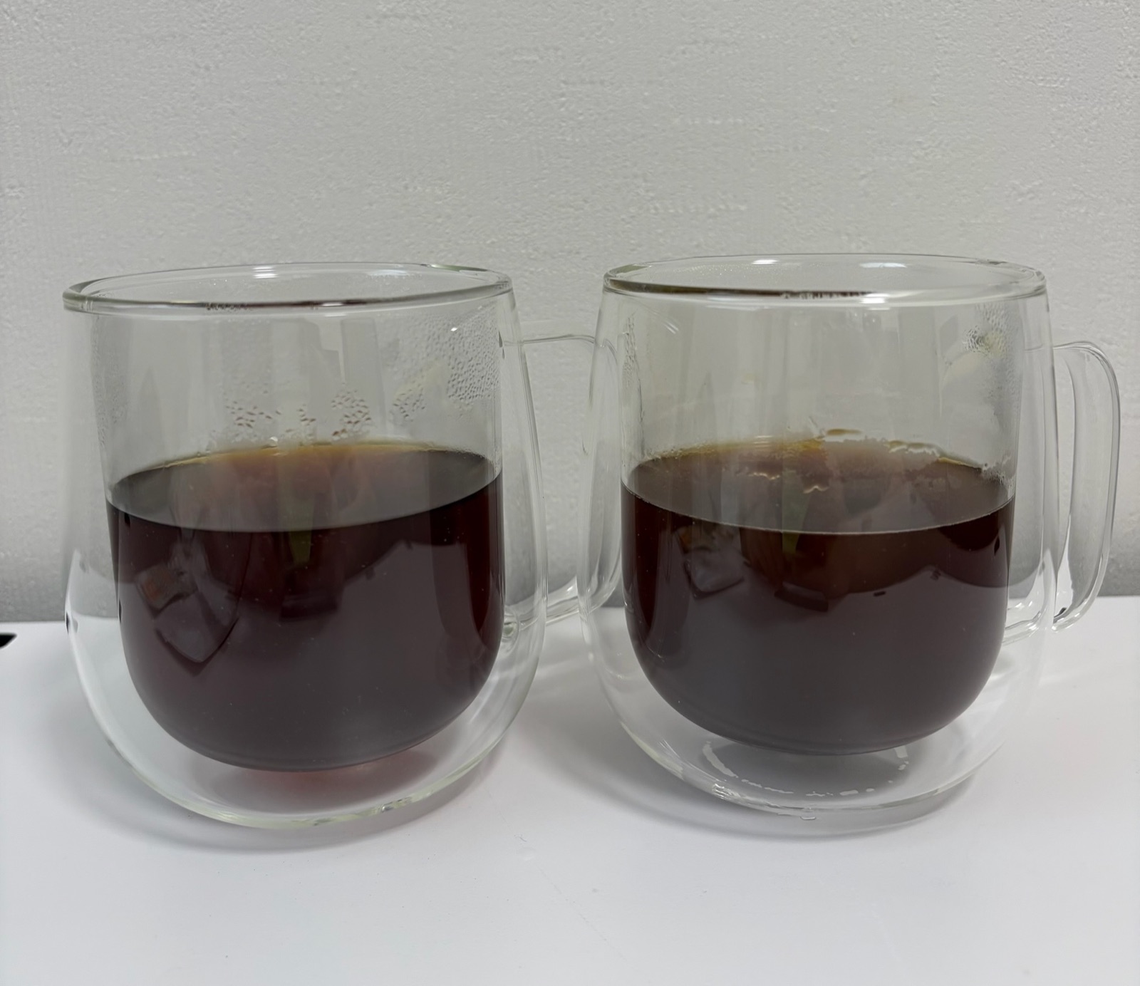 抽出完了したコーヒーバッグのコーヒー2杯